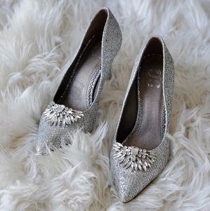 Sparkly Rhinestone Stiletto Heel Silver Shoes size 7.5